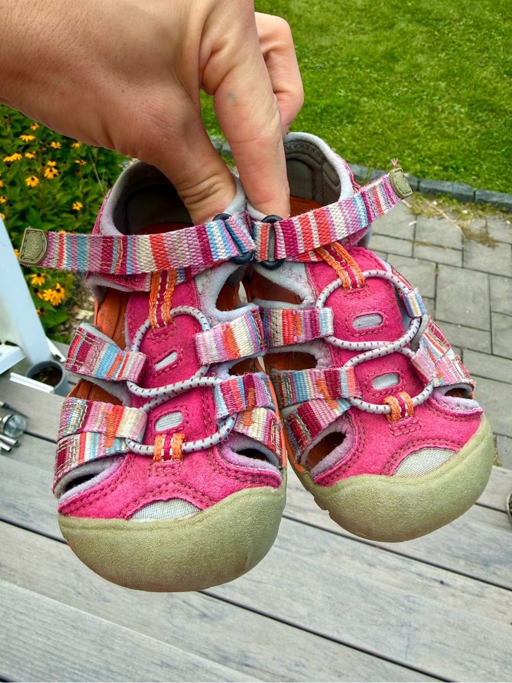 Keen Sandals 7c (read) Water-shoes In Colorful Pink Purple Rainbow - Fall, Vaca